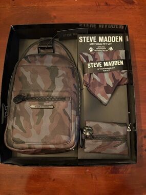 Steve Madden Pet Camo Sling Bag Set — Brown/Green